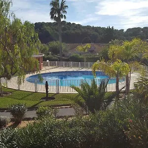  Hébergement de vacances Tahiti Parc Maisonnette 6 Pers 2